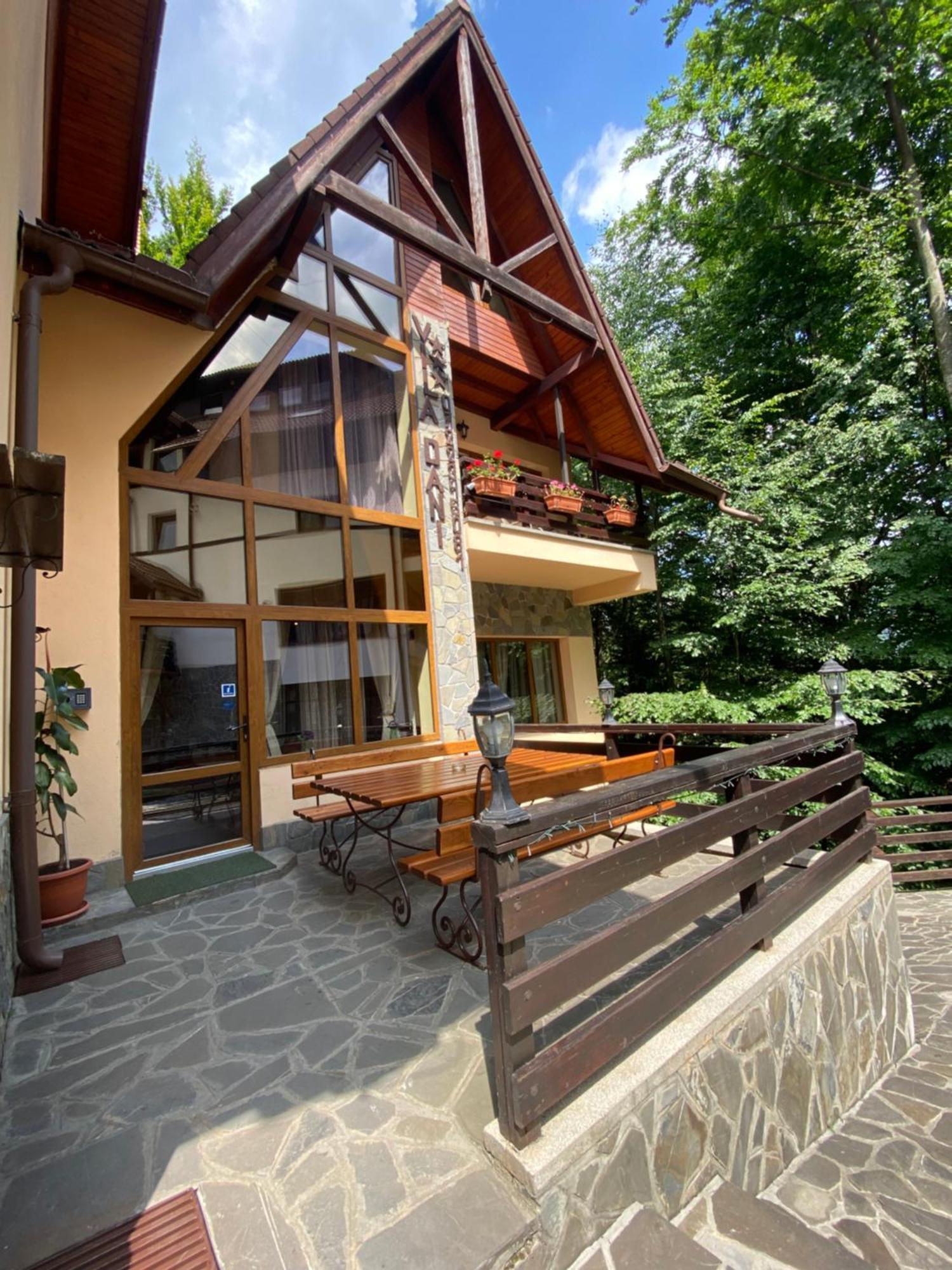 Vila Dani ซินายา ภายนอก รูปภาพ